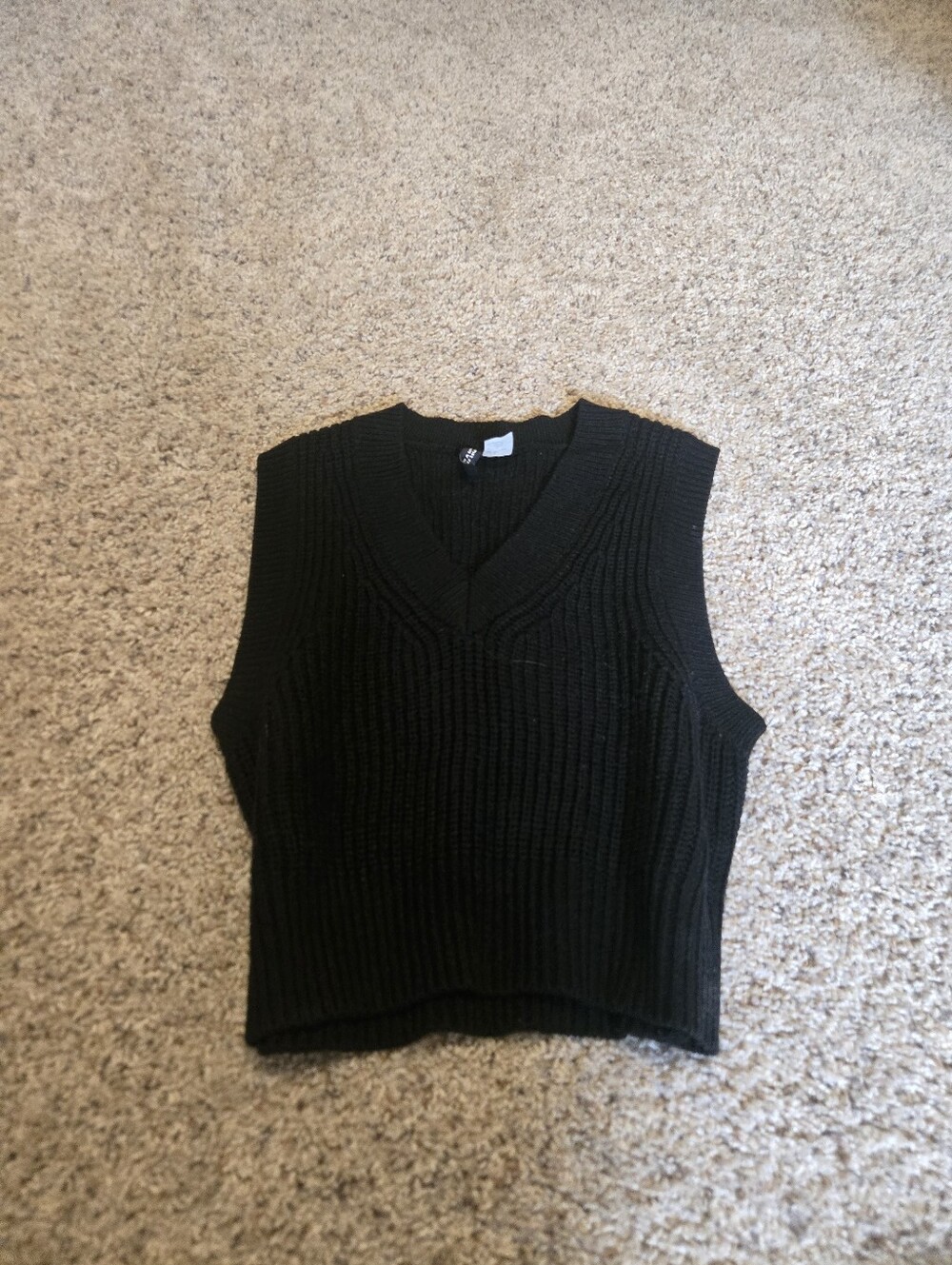 H&M Classic V-Neck Knit Sweater Vest - Black